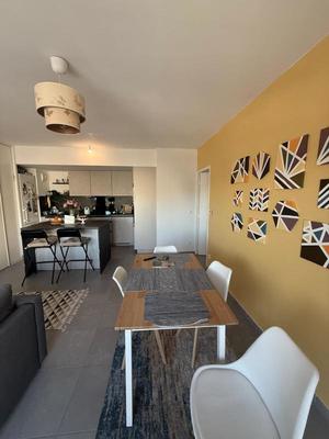 Appartement - 75 m² - 4 pièces