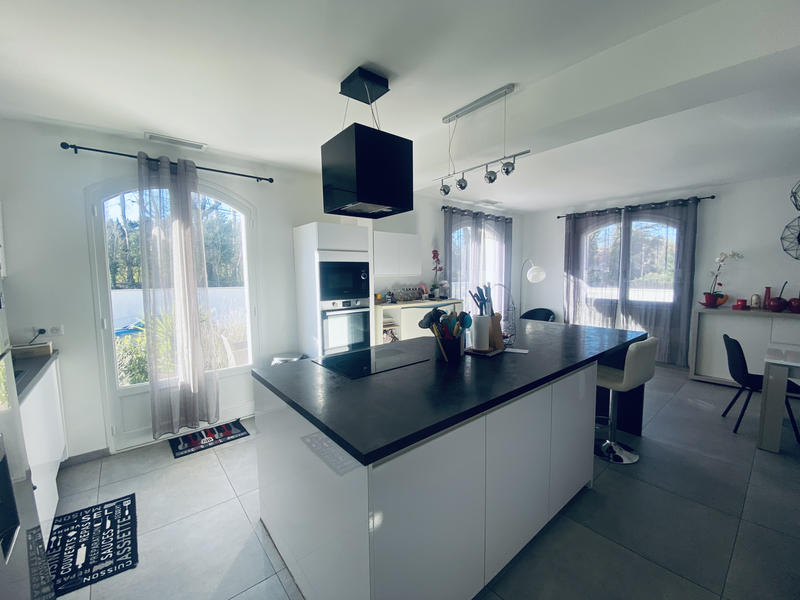 Villa - 175 m² - 6 pièces