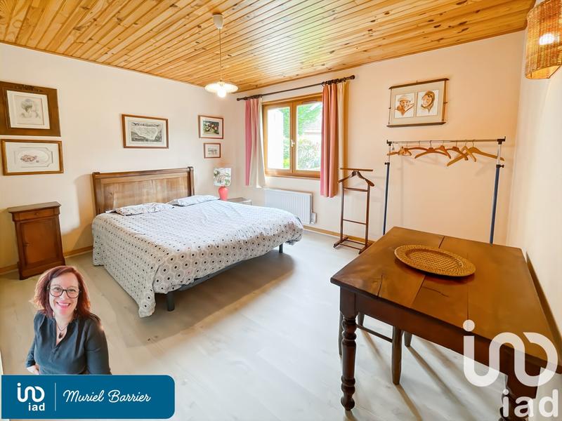 Maison - 208 m² - 8 pièces