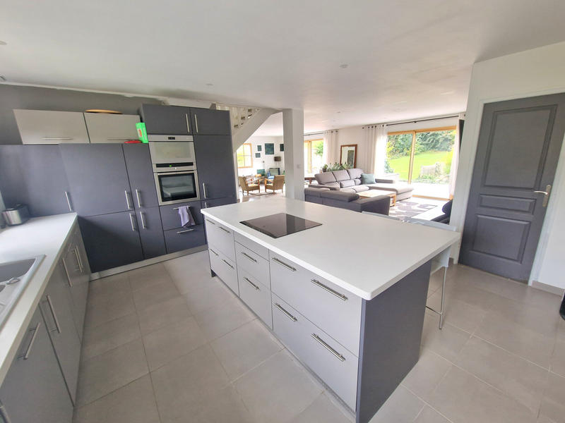 Maison - 190 m² - 7 pièces