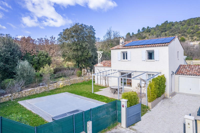 Maison - 138 m² - 6 pièces