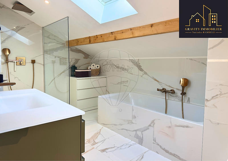 Maison - 190 m² - 6 pièces