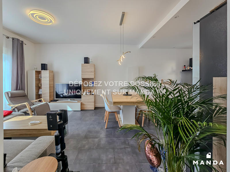 Chambre - 14 m² - 5 pièces