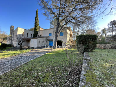Bastide - 950 m² - 19 pièces