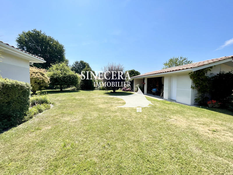 Villa - 193 m² - 6 pièces