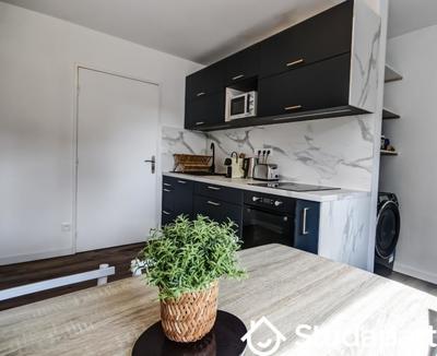 Chambre - 9 m² - 1 pièce