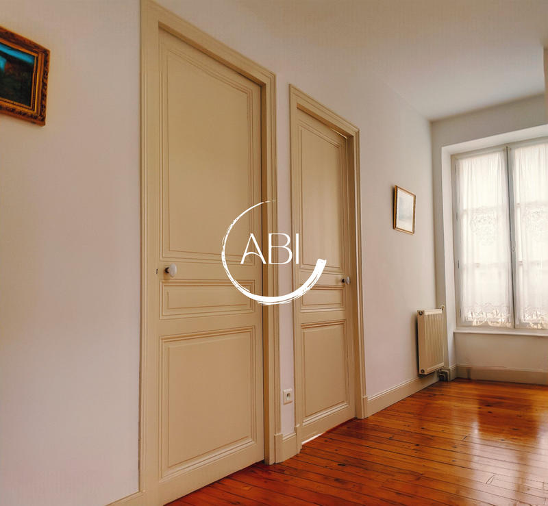 Villa - 183 m² - 8 pièces