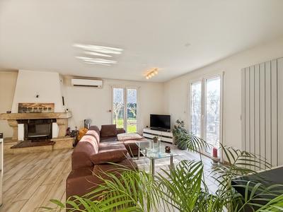 Maison - 105 m² - 4 pièces