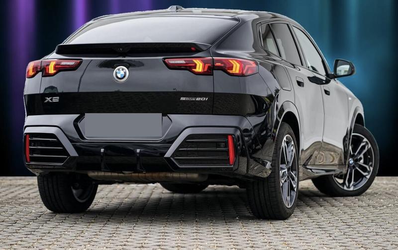 Bmw X2 20i 170 m-Sport / Toit Ouvrant Attache Remorque Coffre Elec Apple Carplay Android Auto