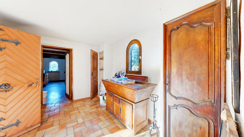 Maison - 225 m² - 9 pièces