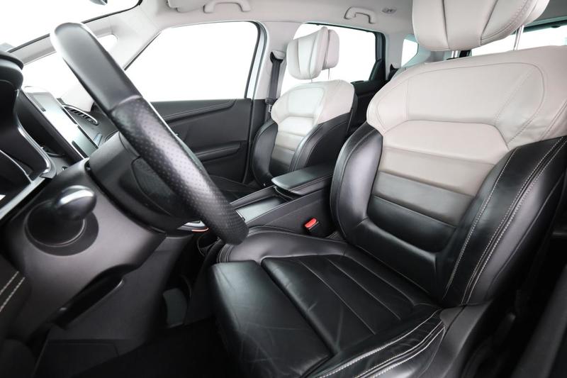 Renault Scénic 1.6 dCi Energy Initiale Paris Edc 160 ch