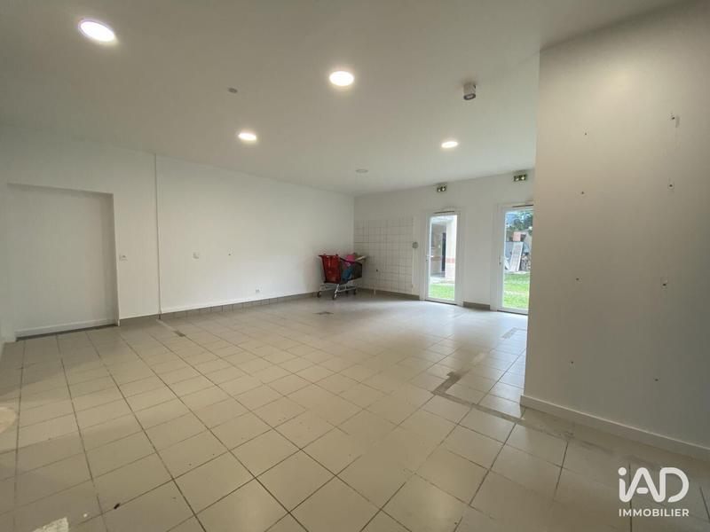 Local commercial - 261 m²