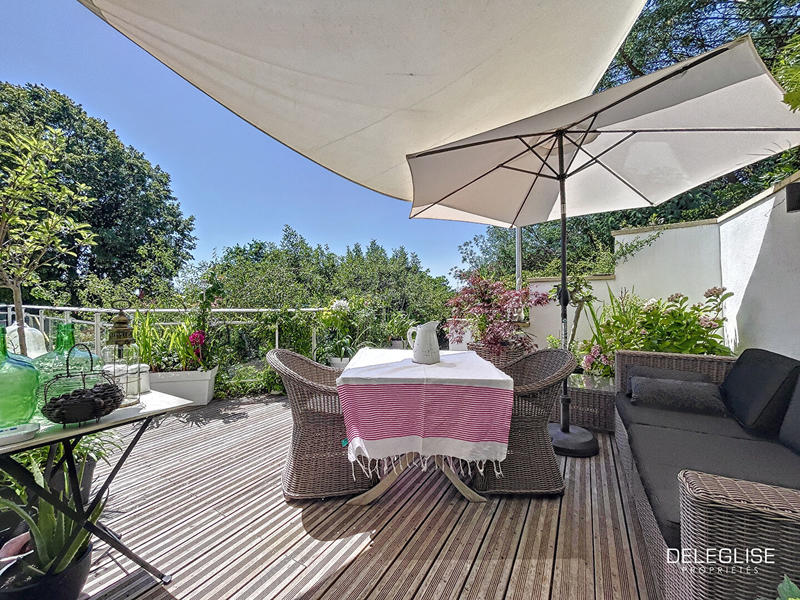 Demeure - 200 m² - 7 pièces