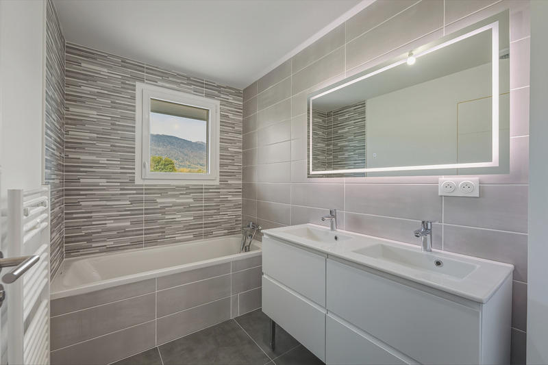 Maison - 144 m² - 6 pièces