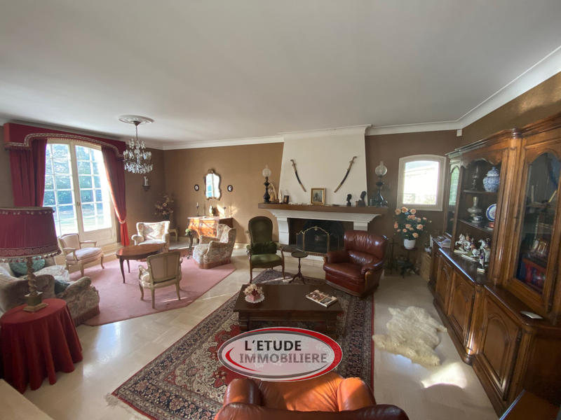 Maison - 197 m² - 8 pièces