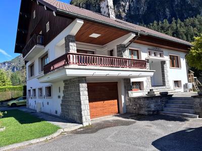 Appartement ancien - 116 m² - 3 pièces