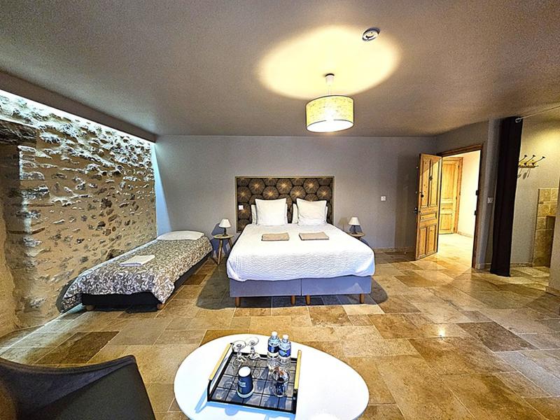 Maison - 625 m² - 11 pièces