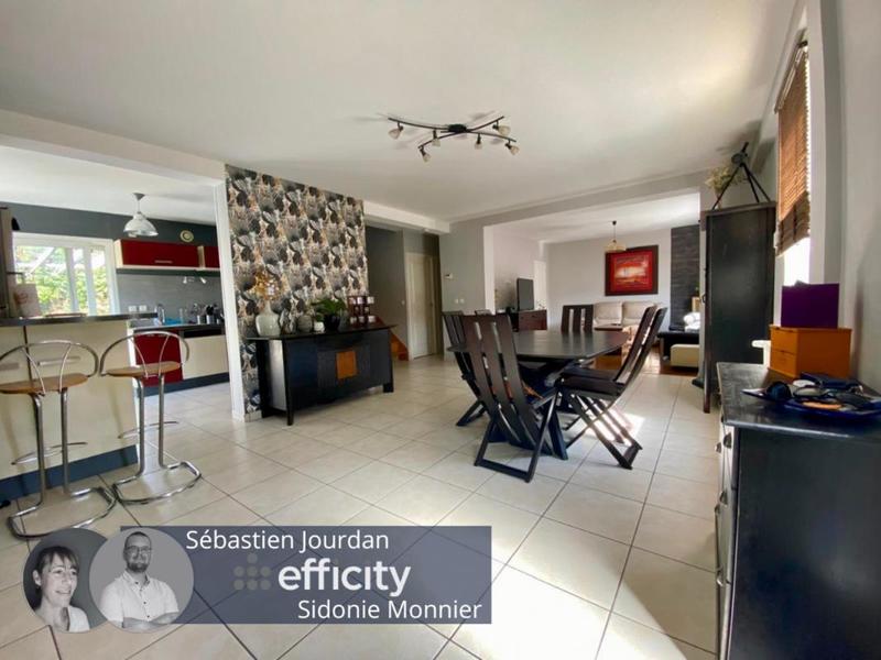 Maison - 113 m² - 6 pièces