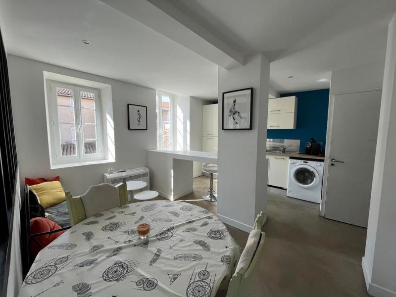 Immeuble - 324 m² - 20 pièces