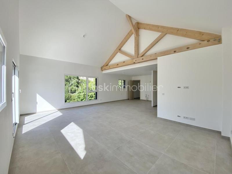 Maison - 124 m² - 5 pièces
