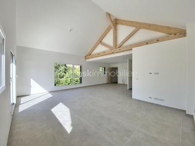 Maison - 124 m² - 5 pièces