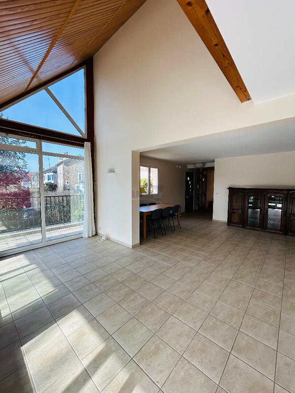 Maison - 180 m² - 6 pièces