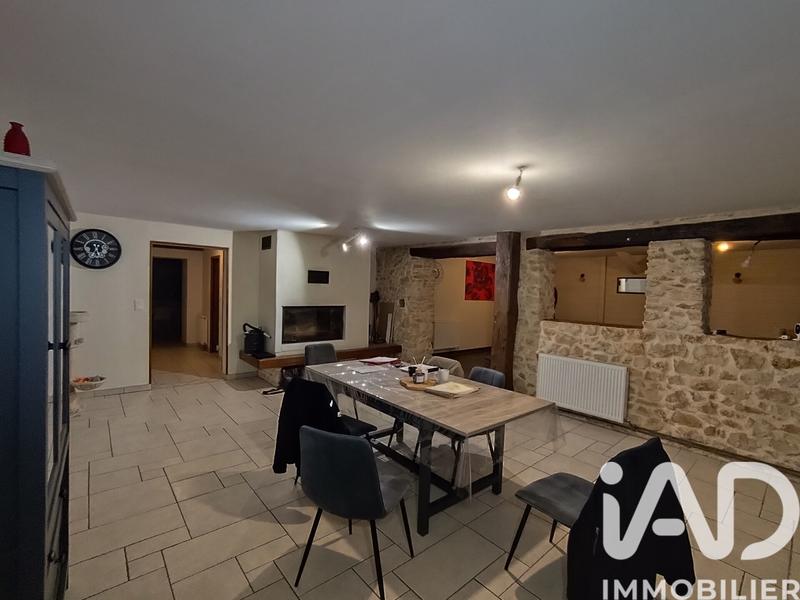 Maison - 207 m² - 9 pièces