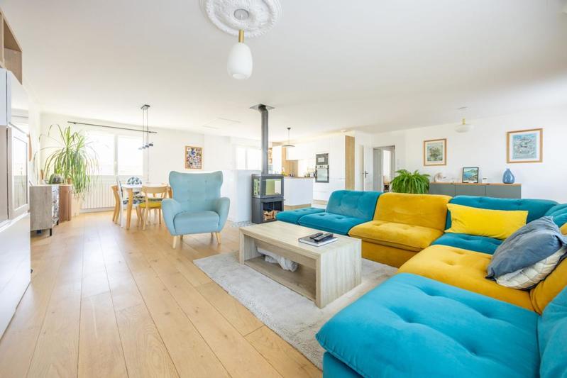 Maison - 176 m² - 7 pièces