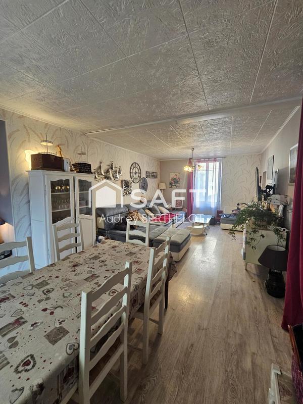 Maison - 256 m² - 8 pièces