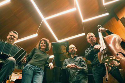 Historias de amor, musique à Villers-Bocage