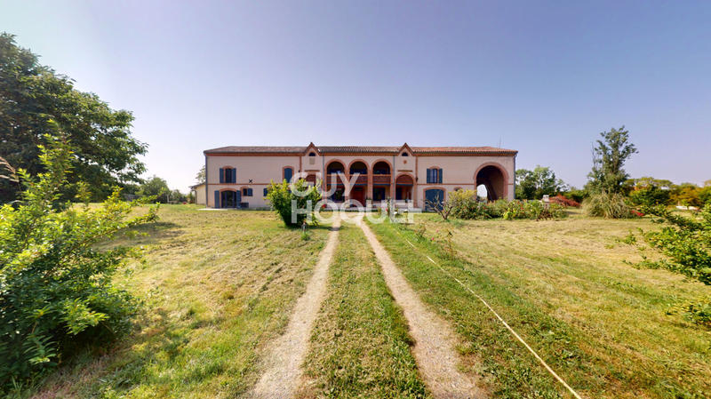 Maison - 490 m² - 10 pièces