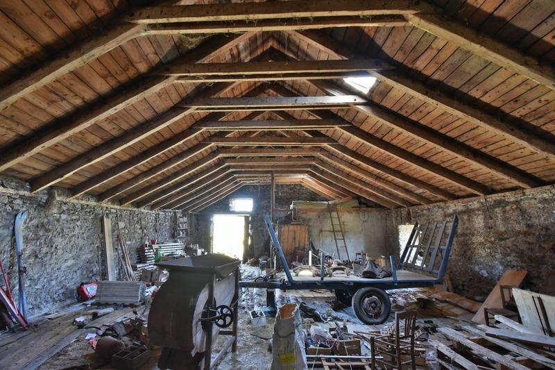 Maison en pierre - 350 m² - 3 pièces