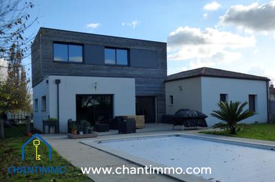 Maison - 186 m² - 8 pièces