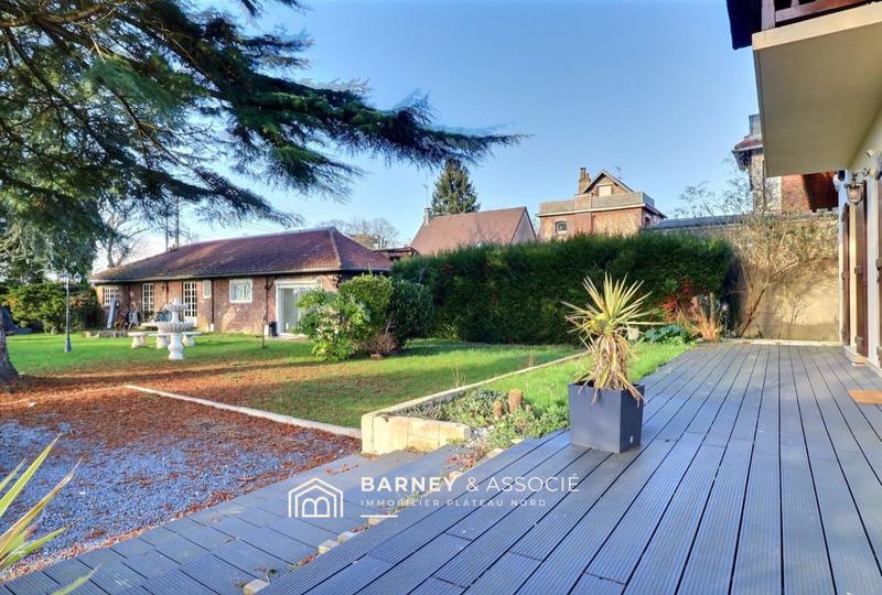 Maison - 253 m² - 10 pièces