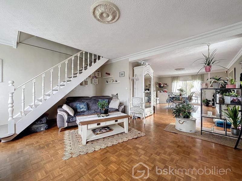 Maison traditionnelle - 138 m² - 6 pièces