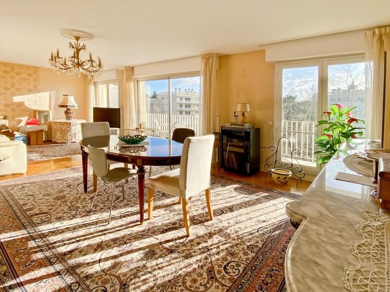 Appartement - 107 m² - 5 pièces