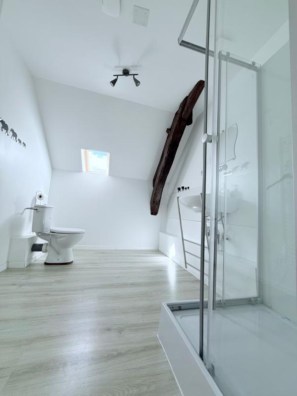 Maison - 450 m² - 16 pièces