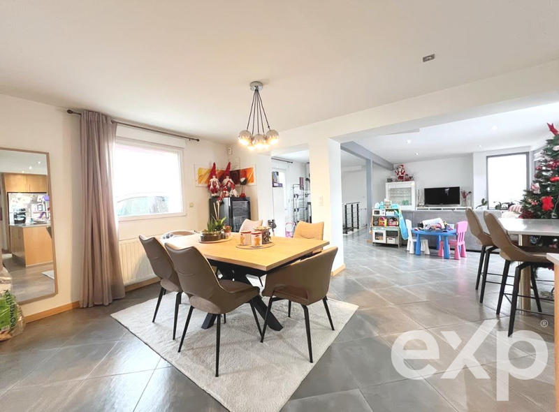 Maison - 114 m² - 5 pièces