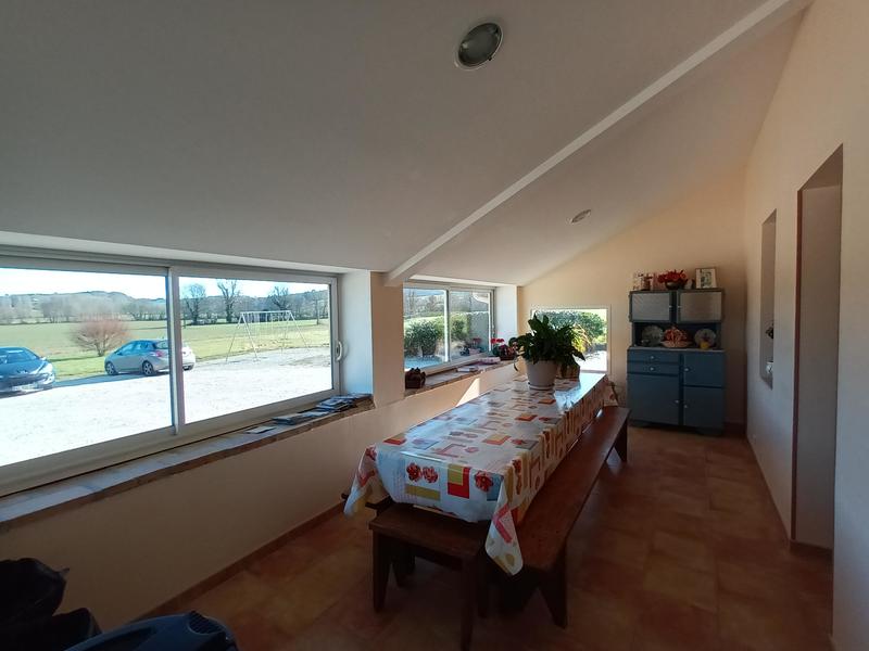 Maison - 180 m² - 7 pièces