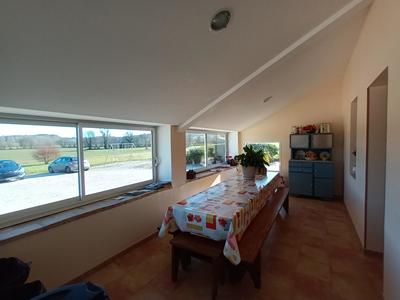 Maison - 180 m² - 7 pièces