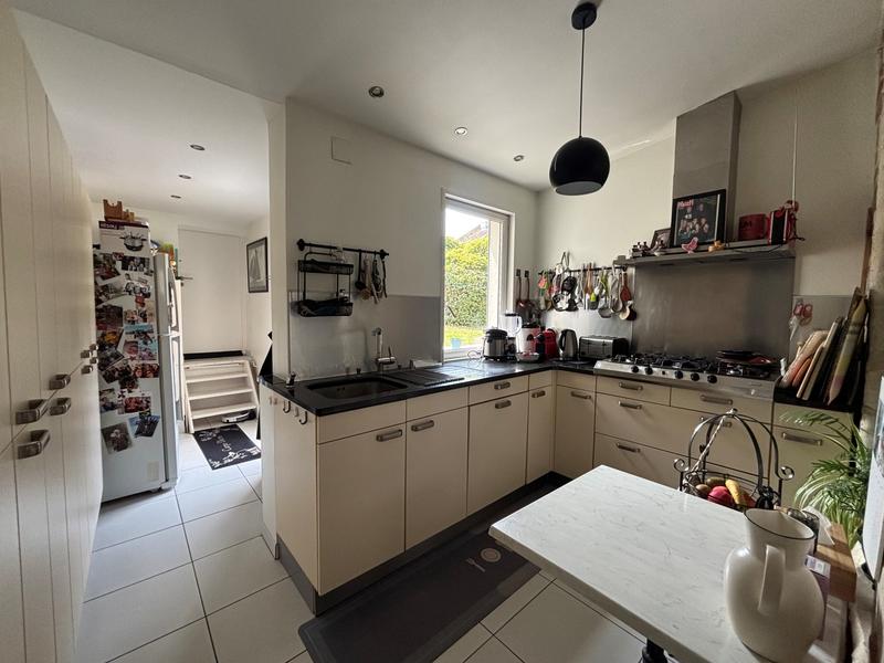 Maison - 219 m² - 9 pièces