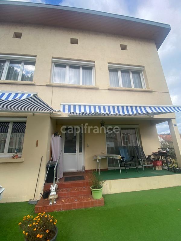 Maison - 160 m² - 8 pièces