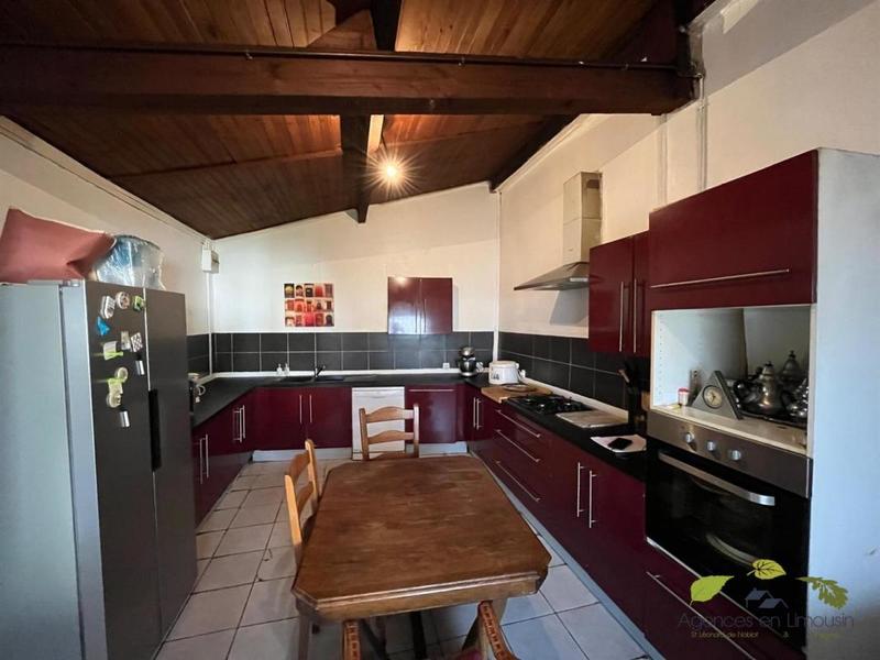 Maison - 135 m² - 9 pièces