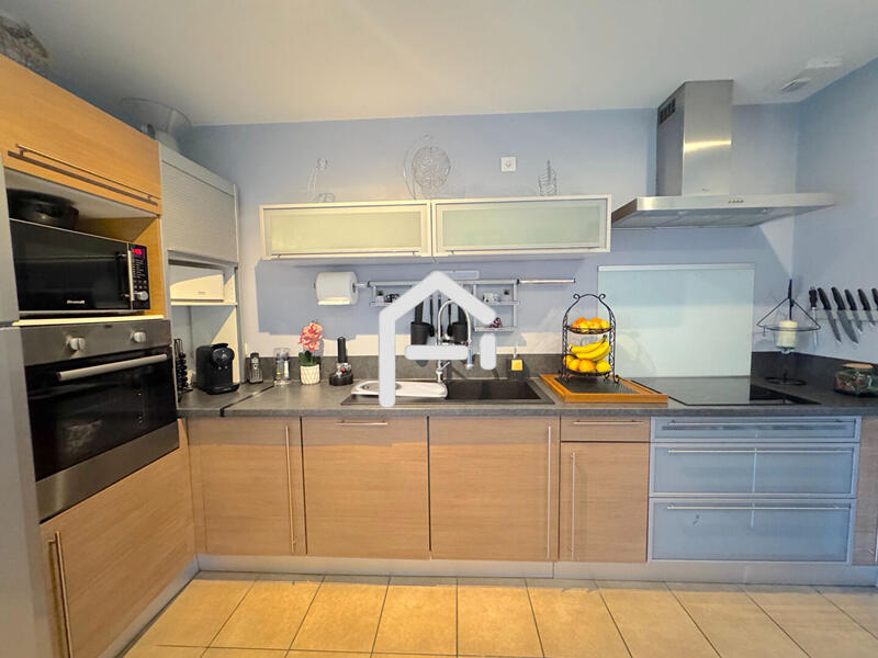 Maison - 100 m² - 4 pièces