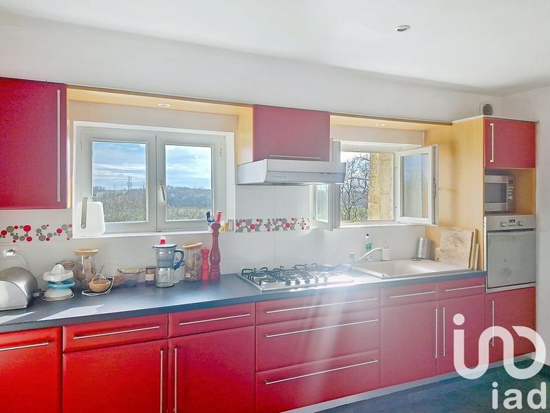 Maison - 230 m² - 6 pièces