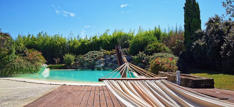 Propriété - 1 000 m² - 10 pièces