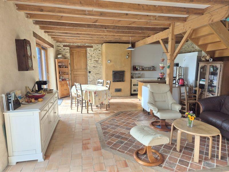 Maison - 233 m² - 7 pièces