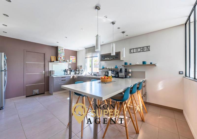 Maison - 190 m² - 7 pièces