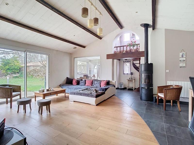 Maison - 192 m² - 6 pièces