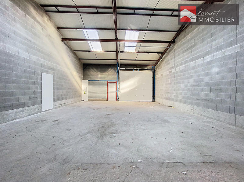 Local d'activité / Entrepôt - 106 m²